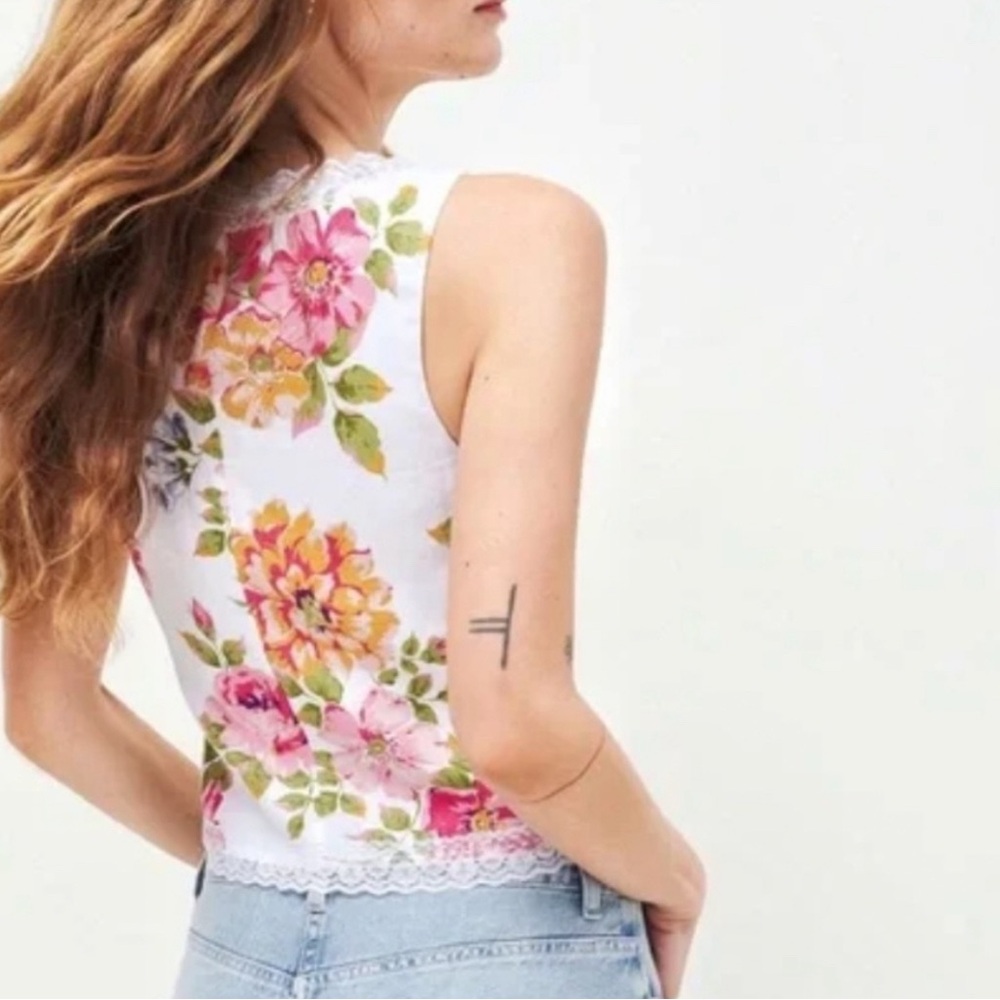 Reformation Rosalie Linen Top white lace floral tie square summer hot flirty - Picture 3 of 11